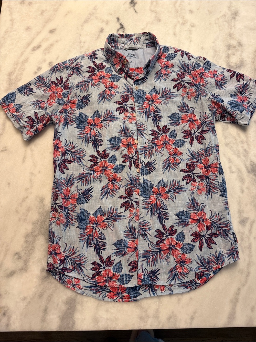 I ZOD Men's Saltwater Dockside Chambray Short Sleeve Button Down Patterned Shirt